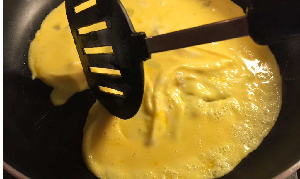 Recipe for keto 3-egg omelet