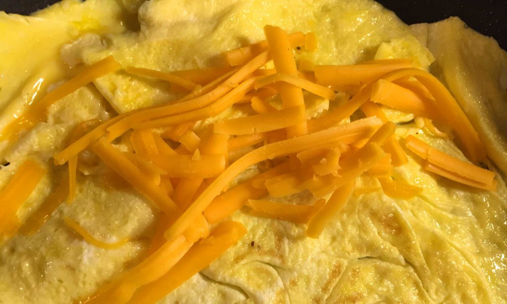 Recipe for keto 3-egg omelet